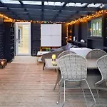 3 Bedroom In Holiday home