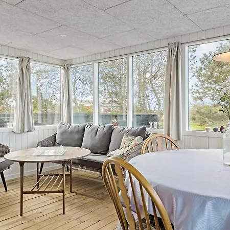 בית נופש 3 Bedroom In *